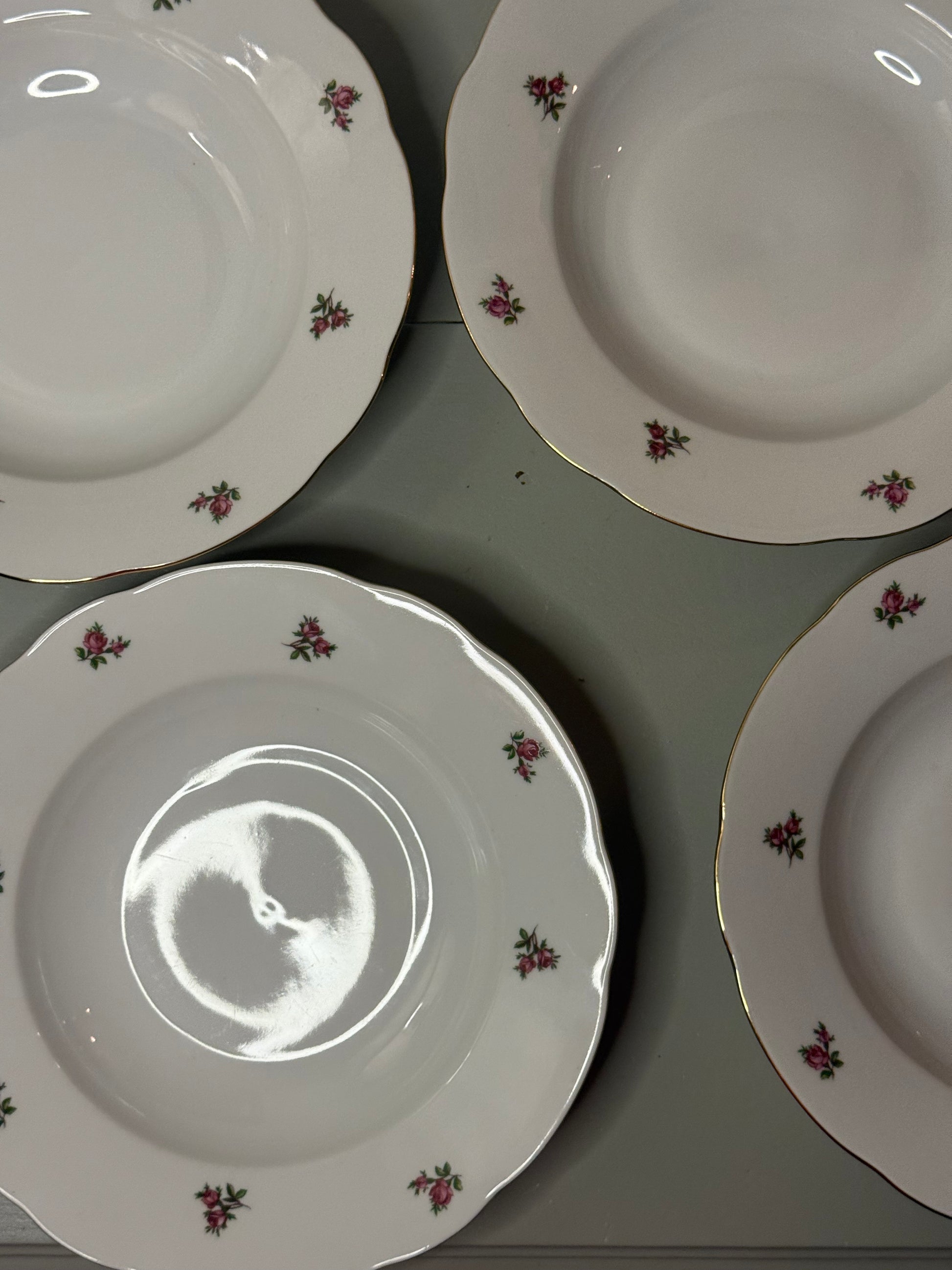 4 diepe borden mini roosjes