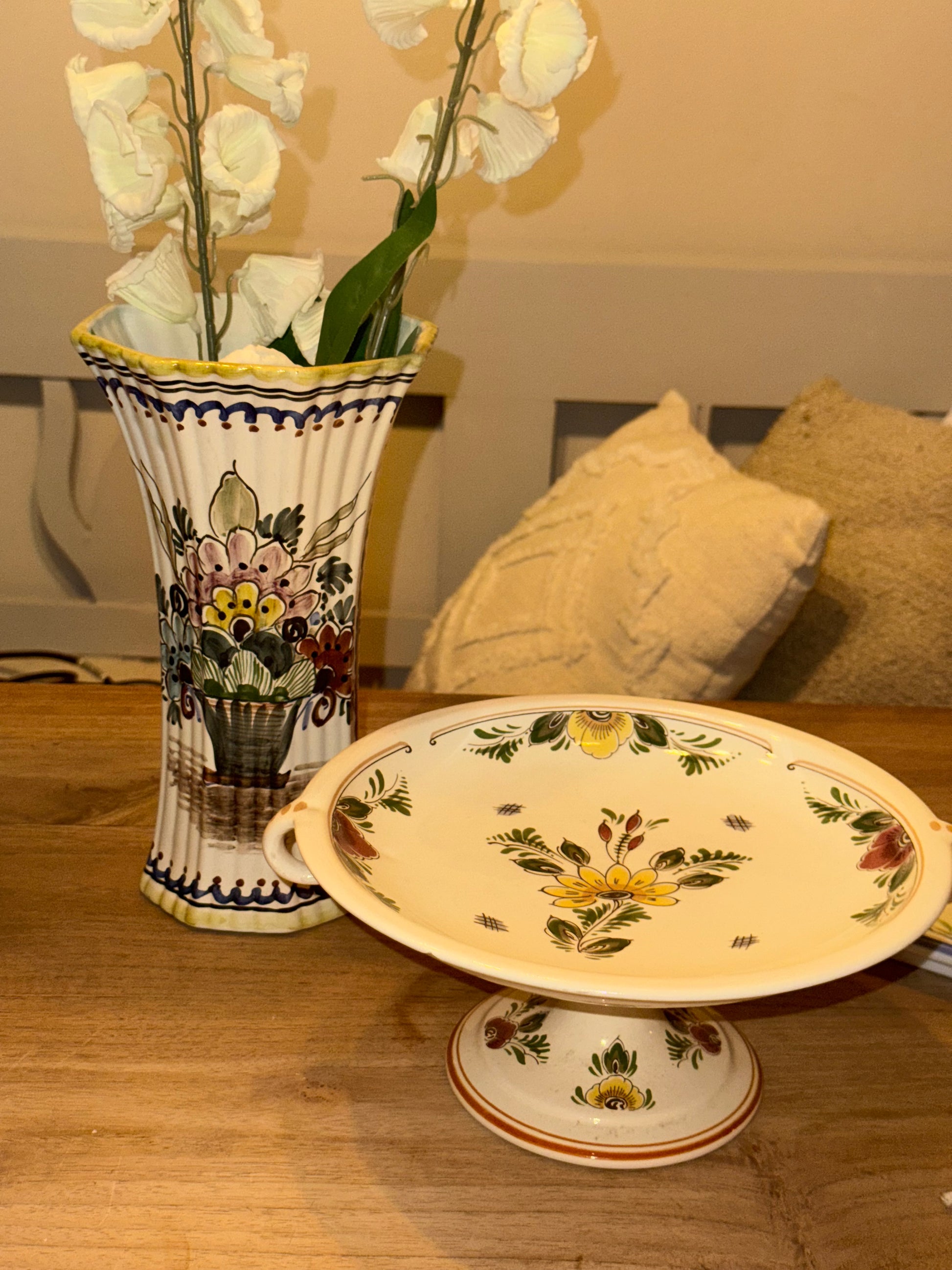 Delfstblauw handgeschilderde vaas