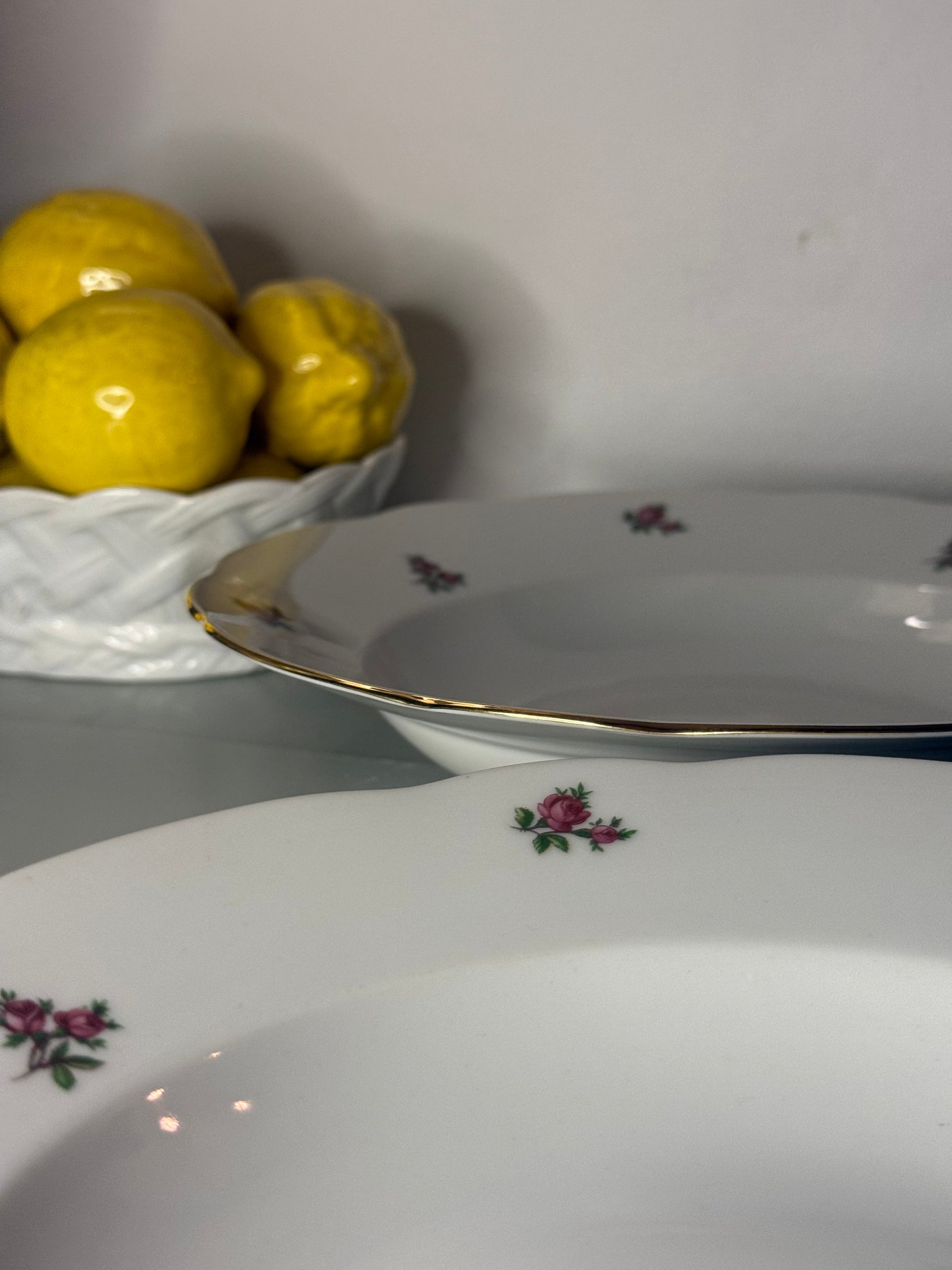 4 diepe borden mini roosjes