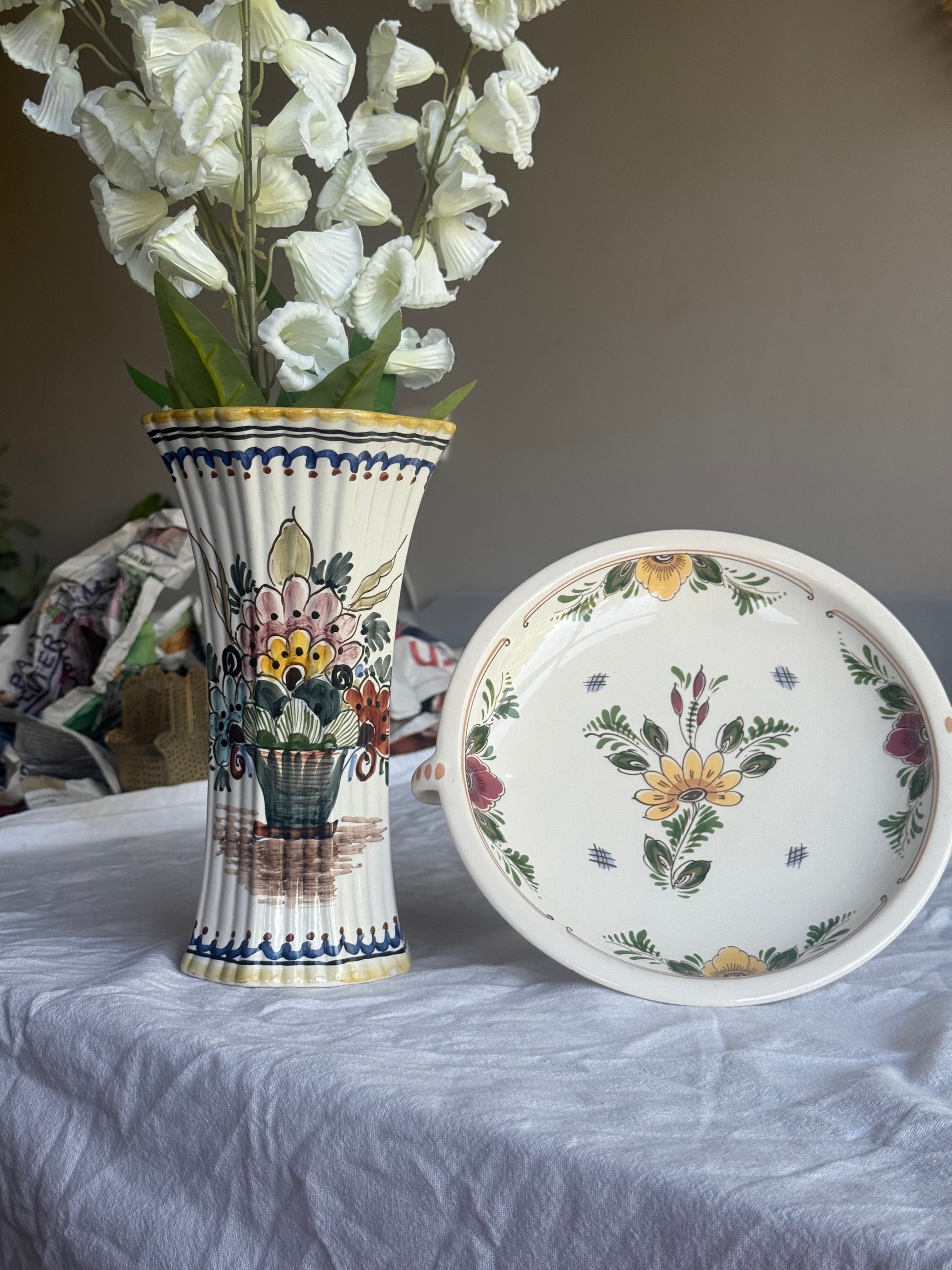 Delfstblauw handgeschilderde vaas