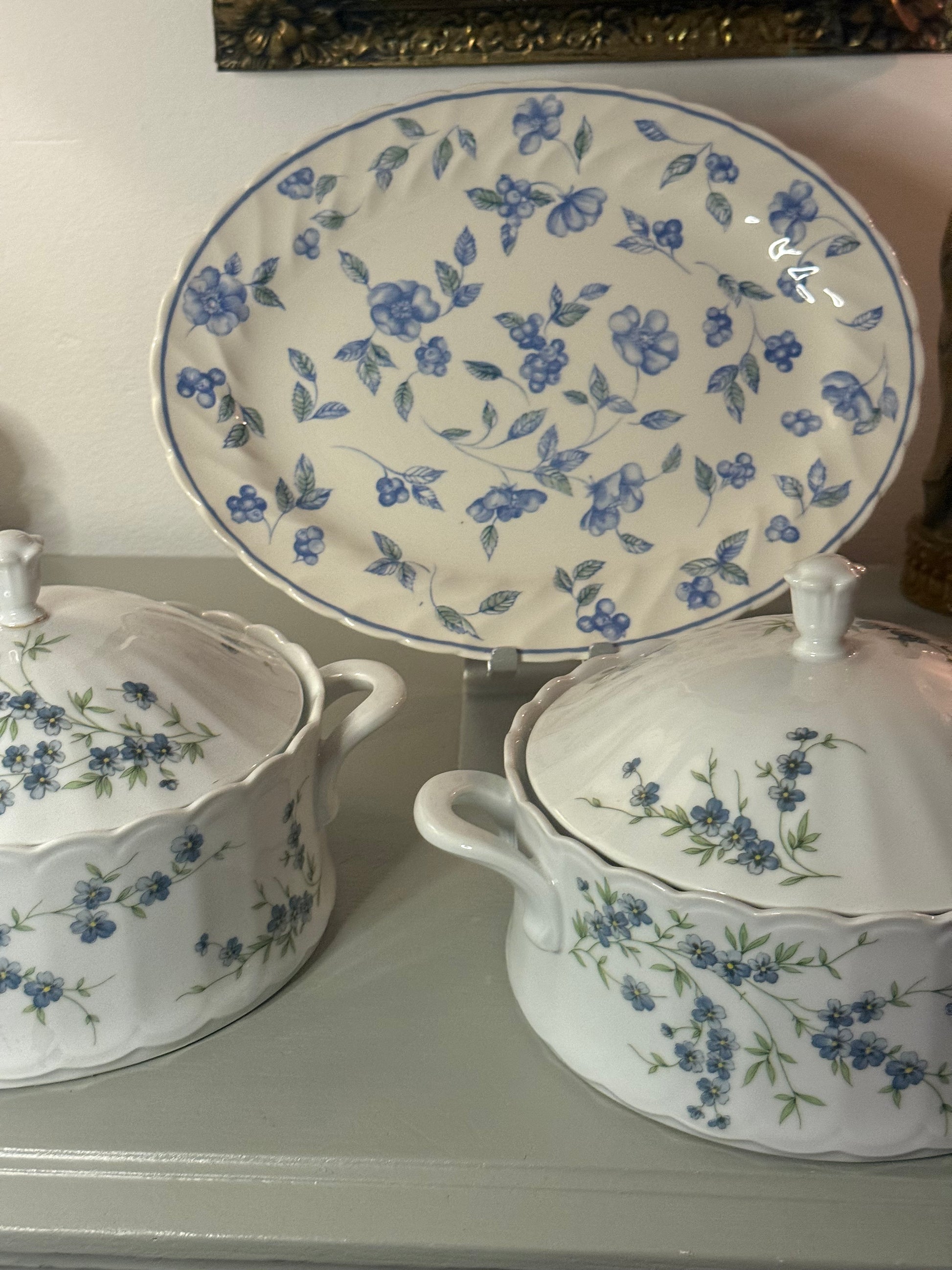 Blauwe bloemen opdek schalen 2st.