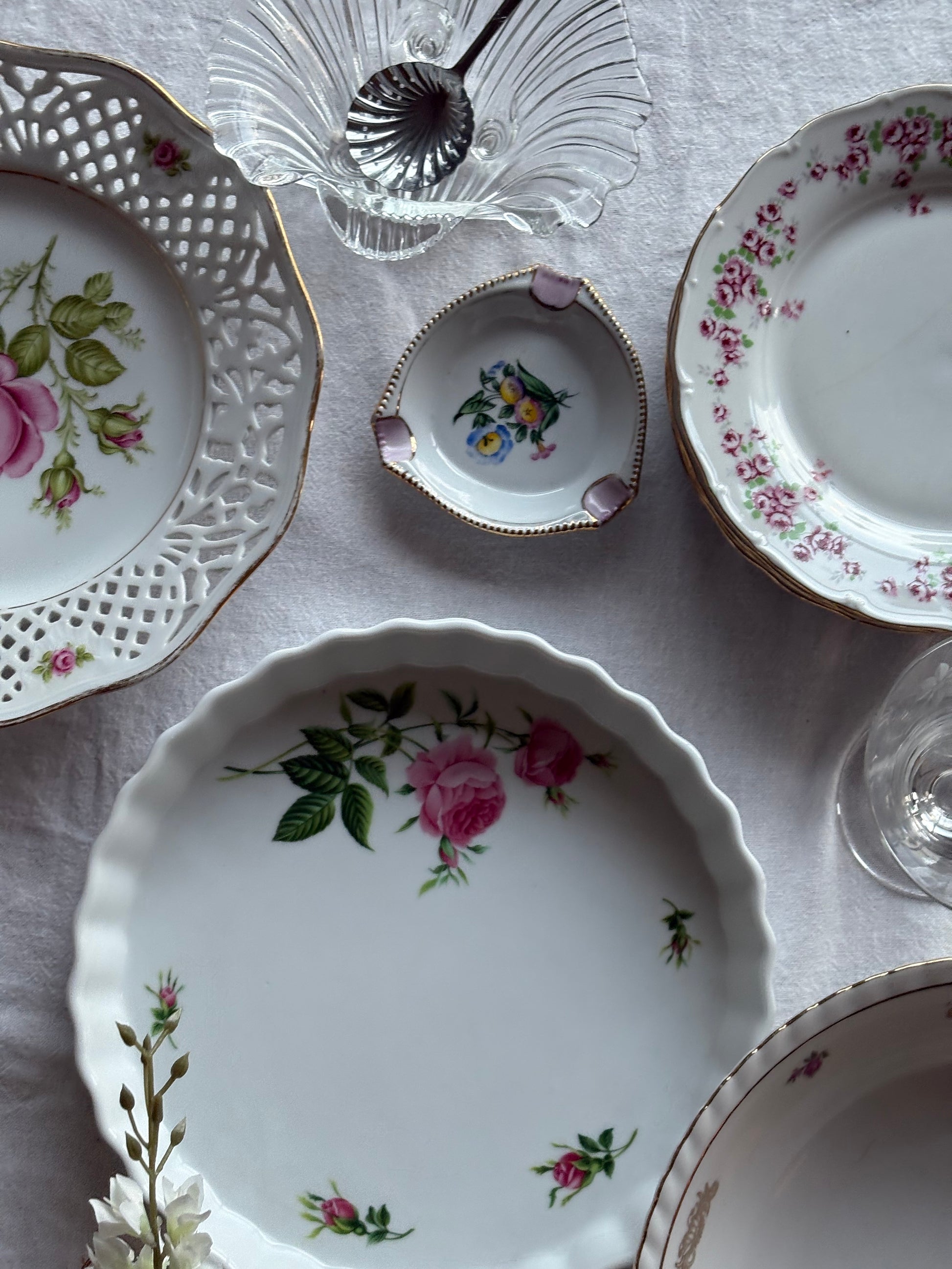 rozen aardewerken bakvorm/ovenschaal