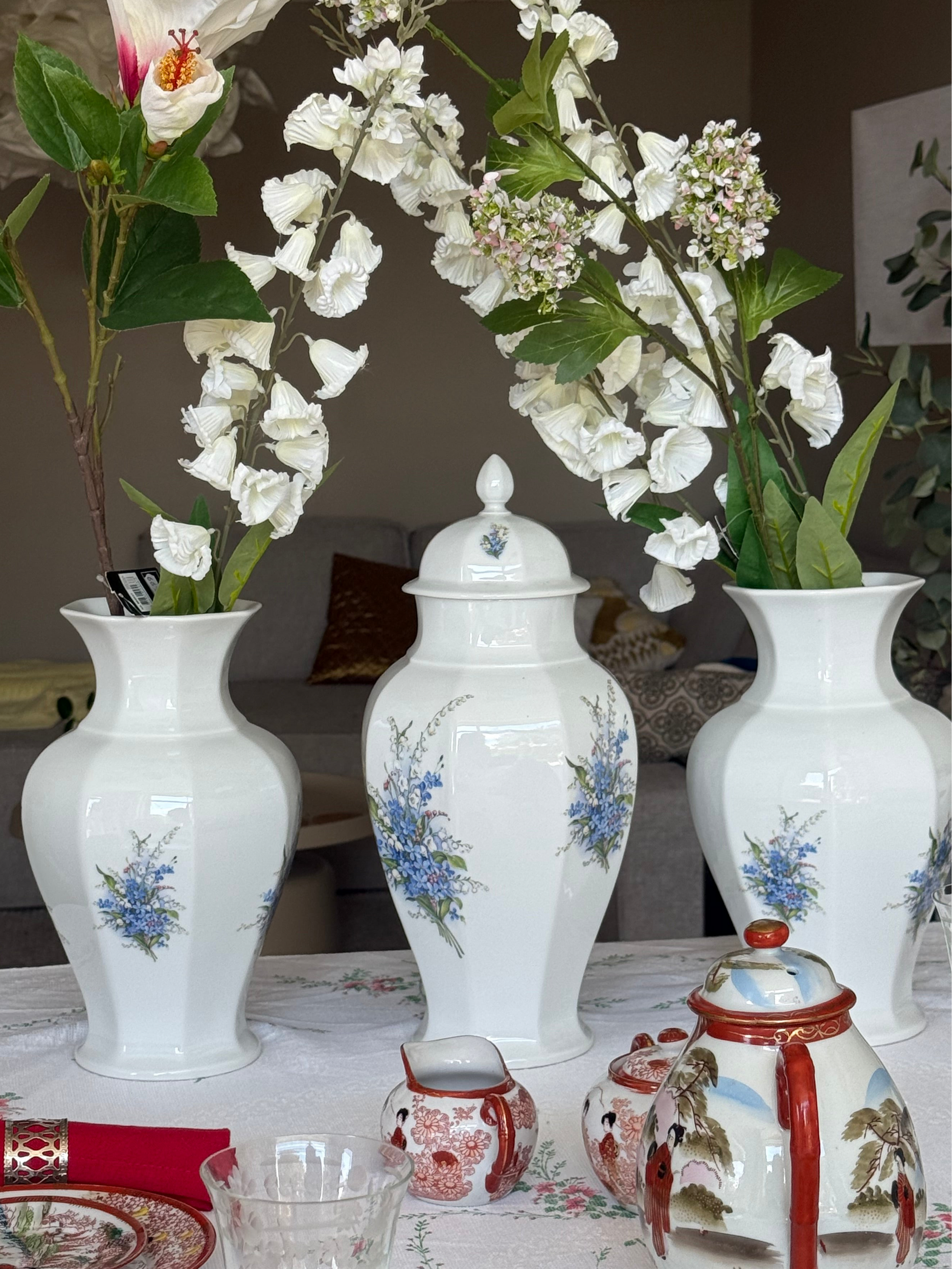 Vazen set - white & blue flowers