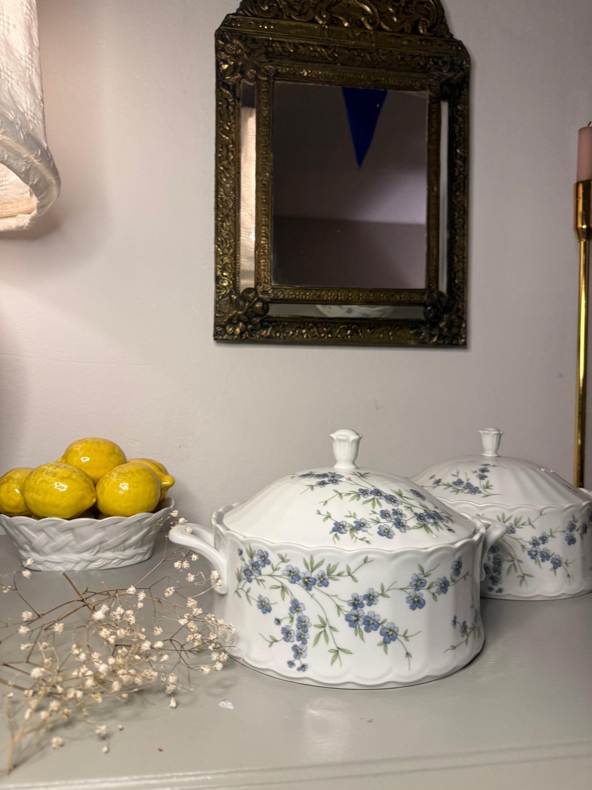 Blauwe bloemen opdek schalen 2st.