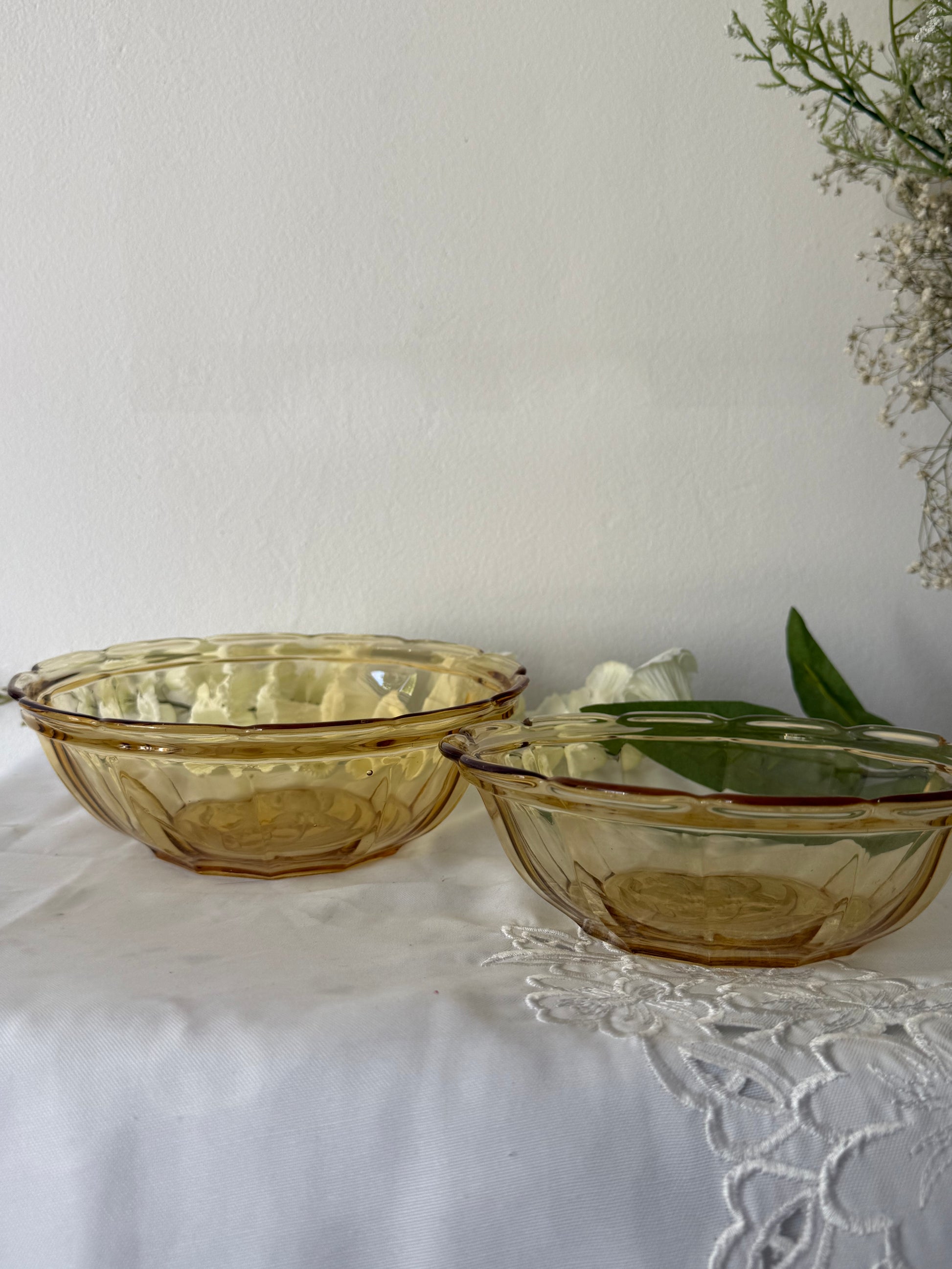 2 vintage gele bloemen schaaltjes