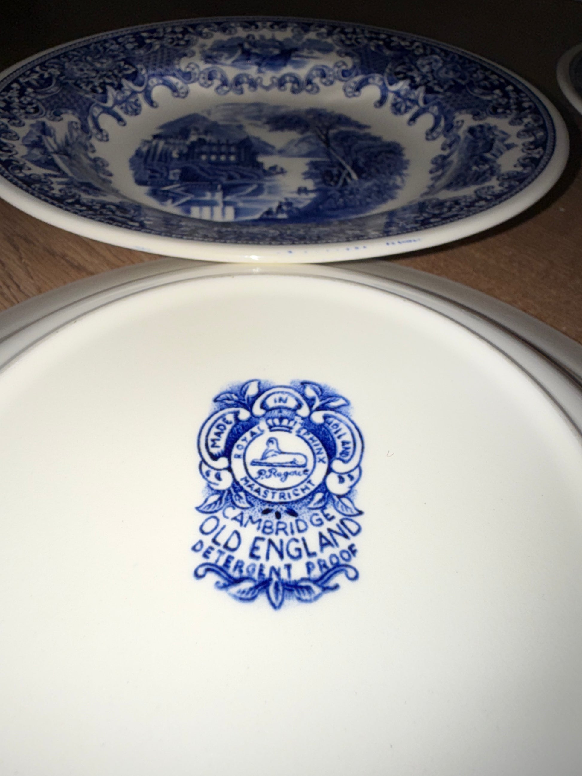 P. regout Royal sphynx borden 4st.