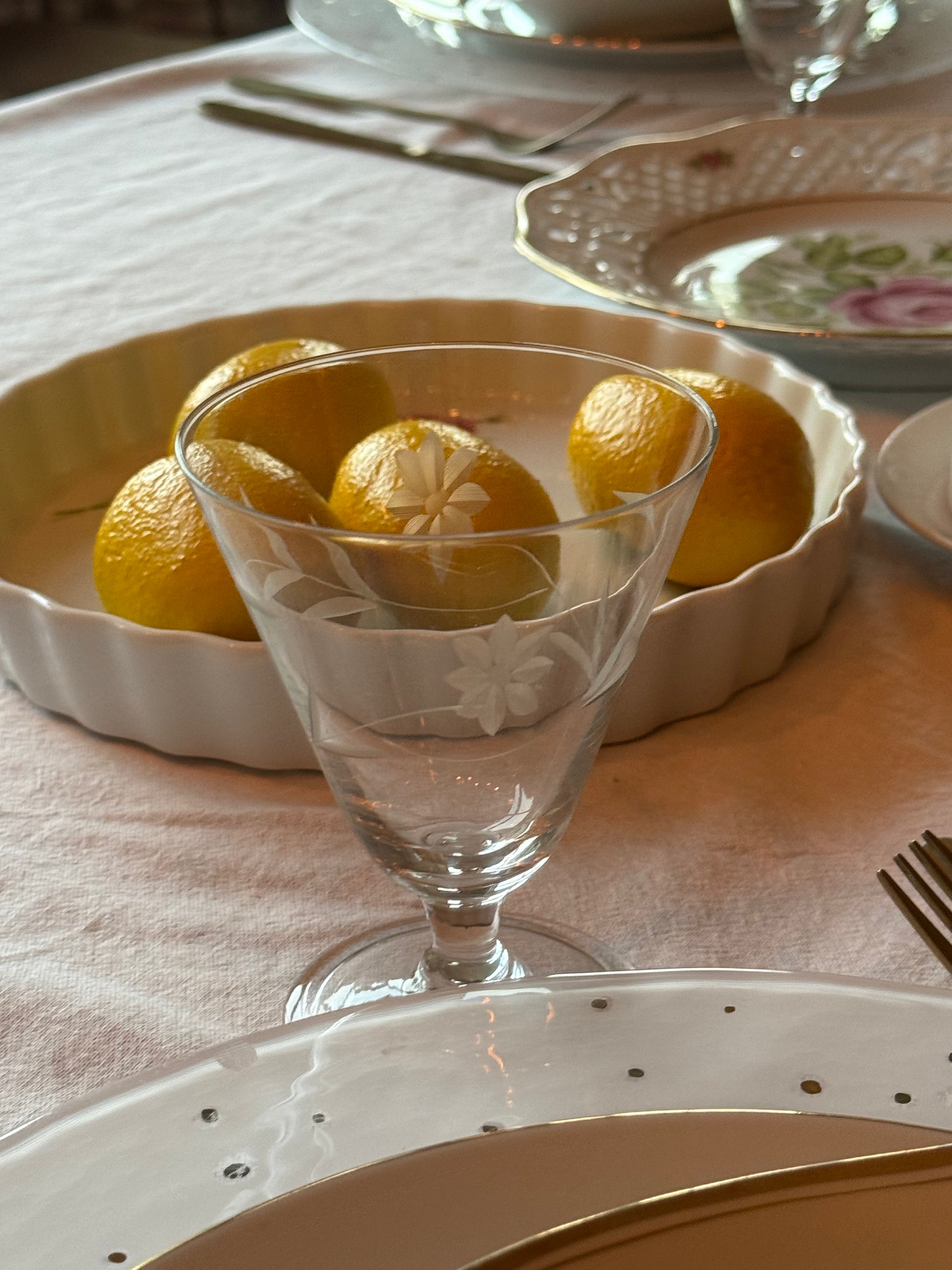 antieke glazen met gegraveerde bloemen (4st)