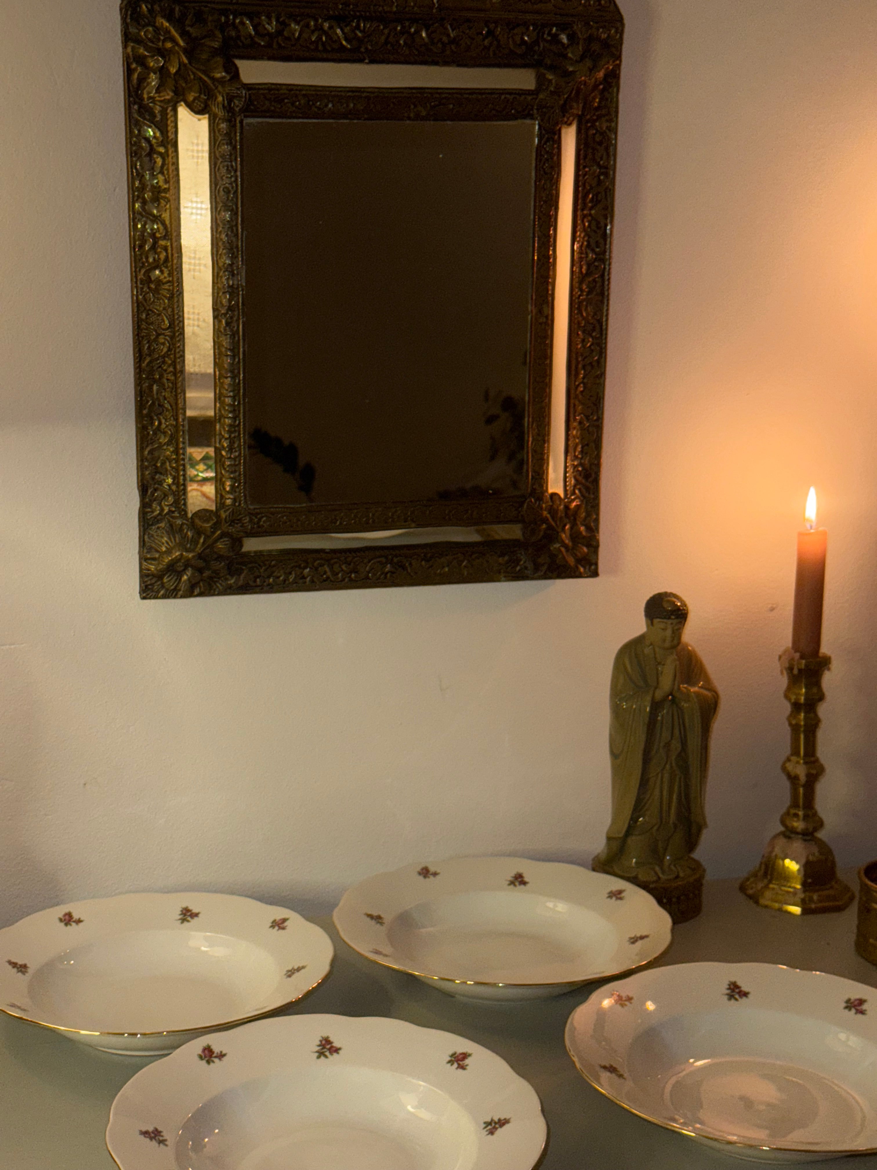 4 diepe borden mini roosjes