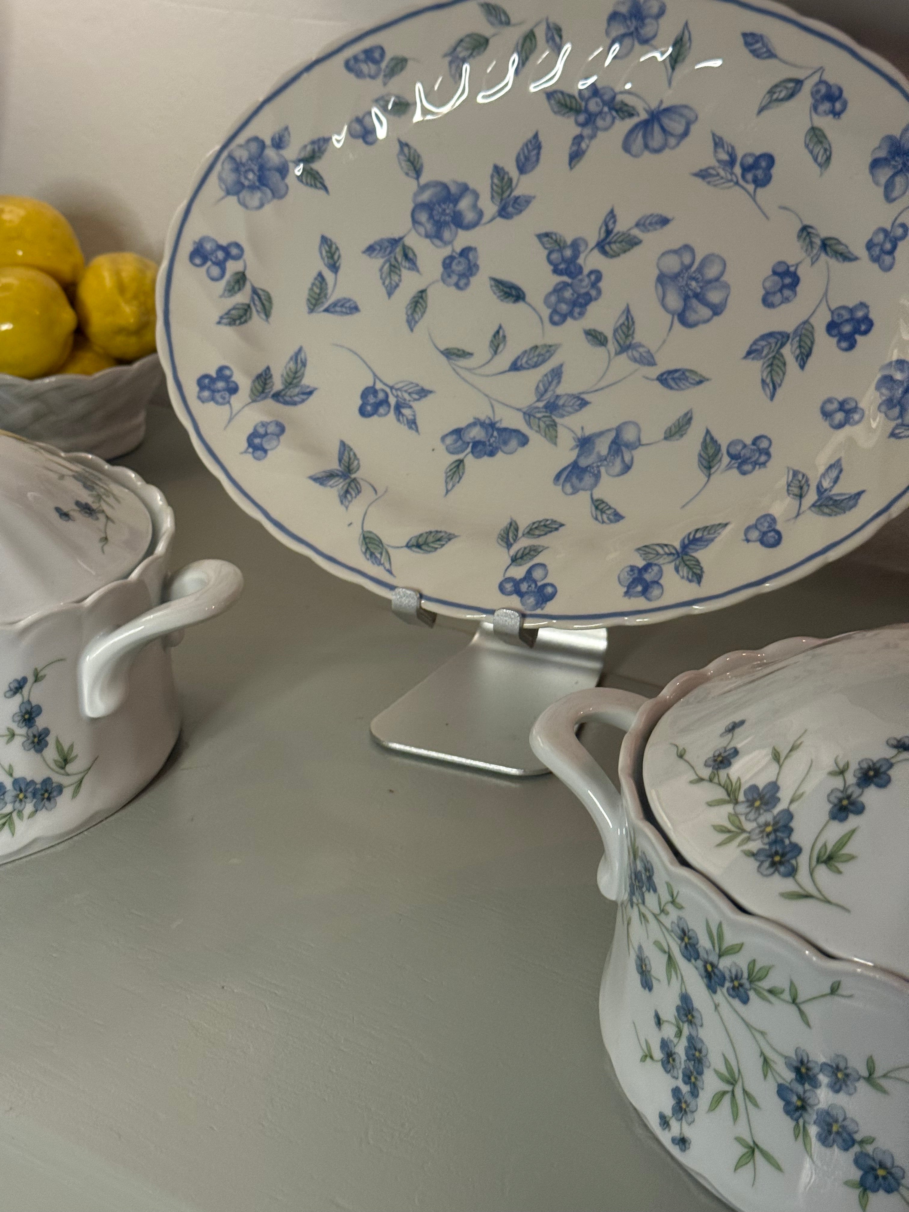 Blauwe bloemen opdek schalen 2st.