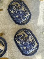 Opdek schalen met deksel. Blue Willow china” merk Baker&Co England.