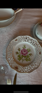 Roze rozen koekjesbord