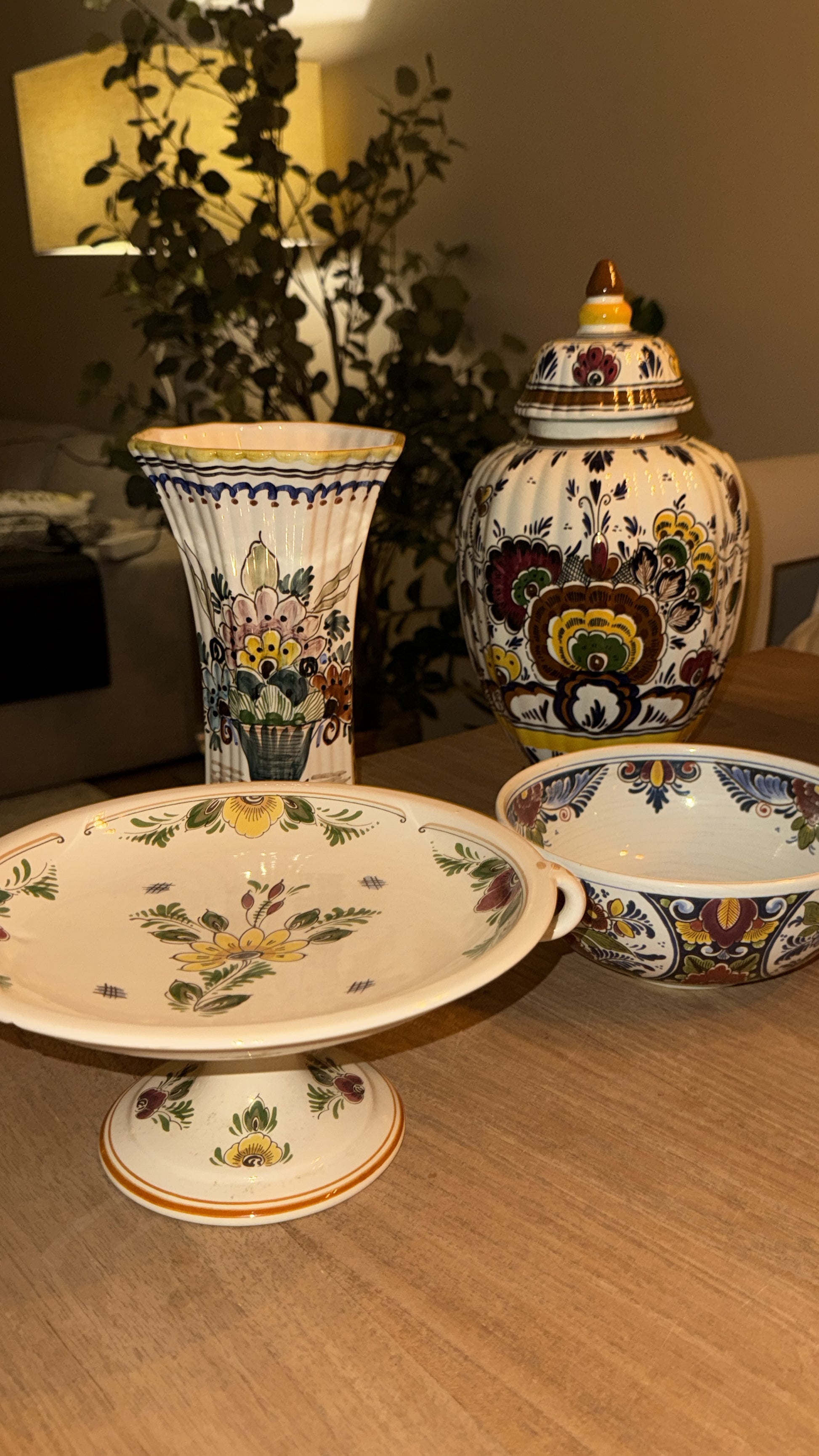 Delfstblauw handgeschilderde vaas
