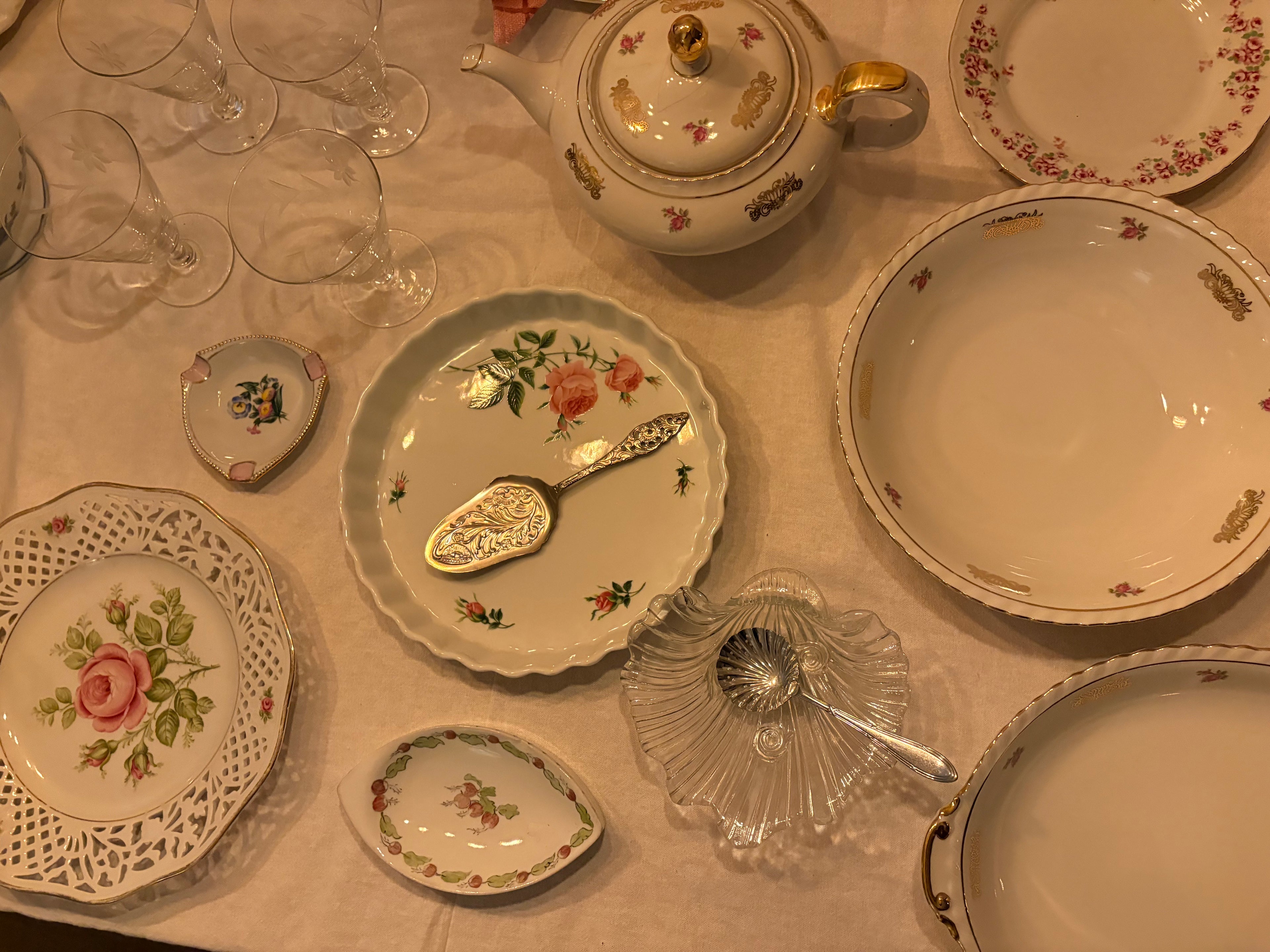 rozen aardewerken bakvorm/ovenschaal