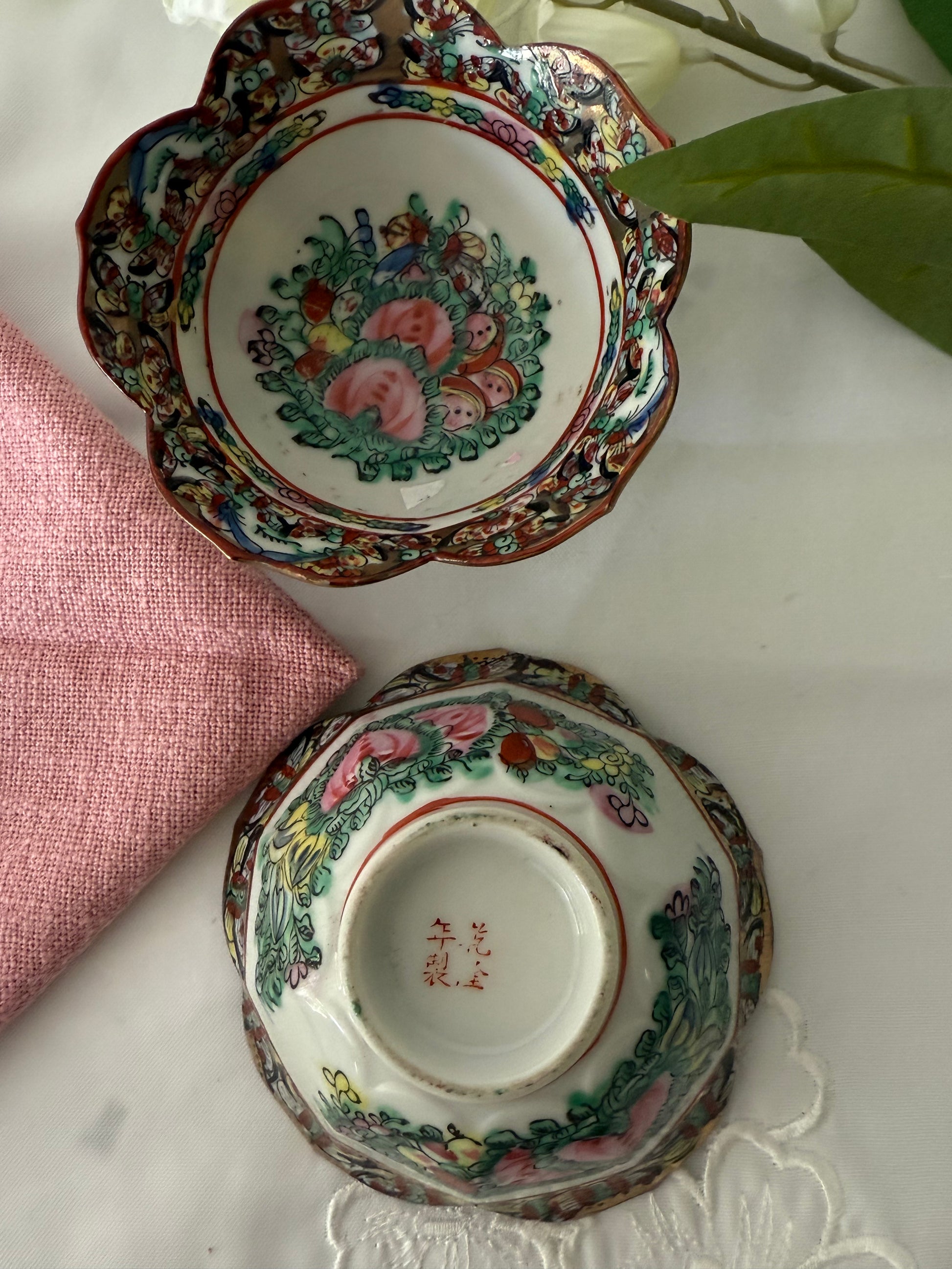 4 roze servetten