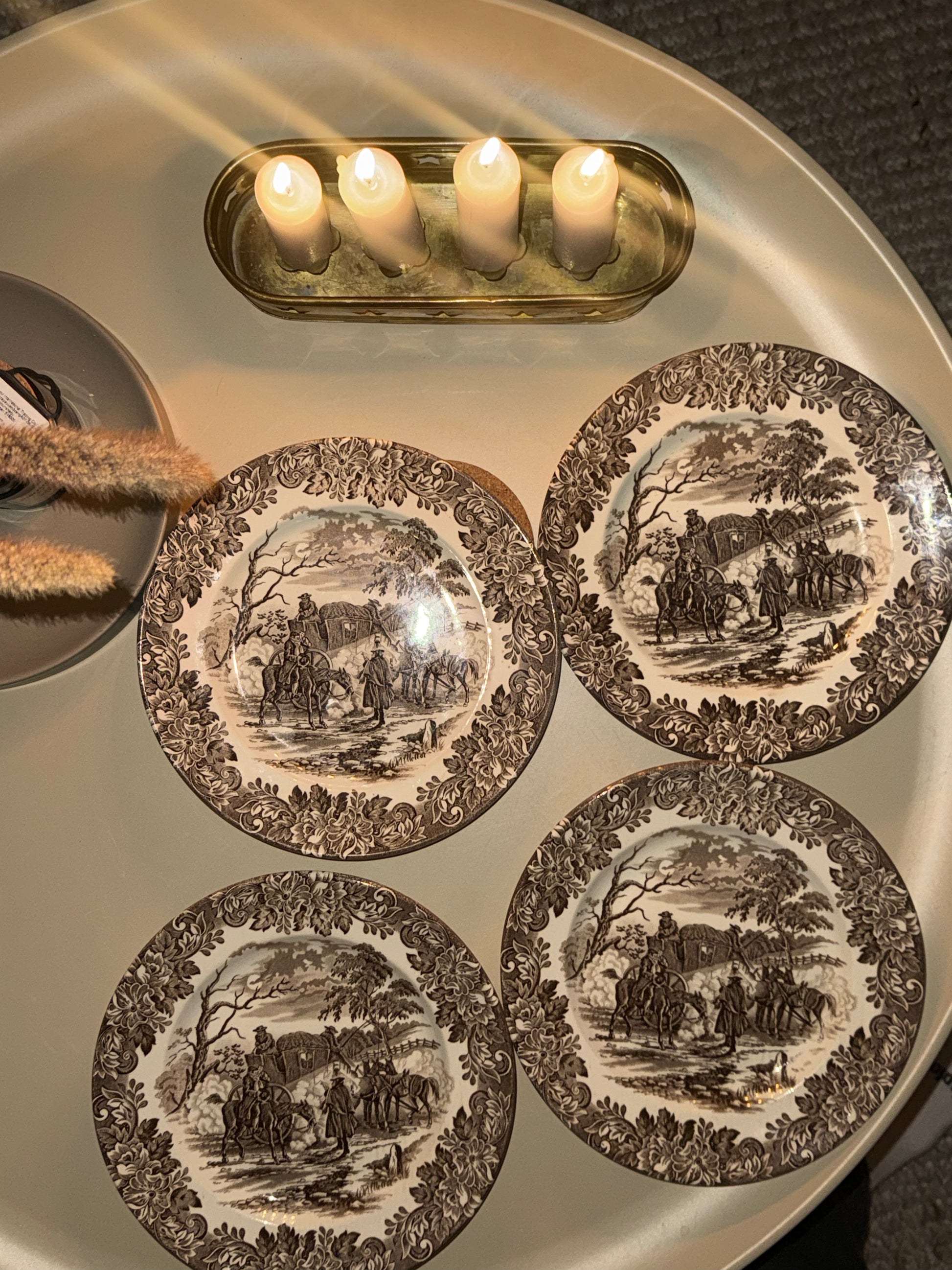 royal tudor ' castle' bruine borden 4st,