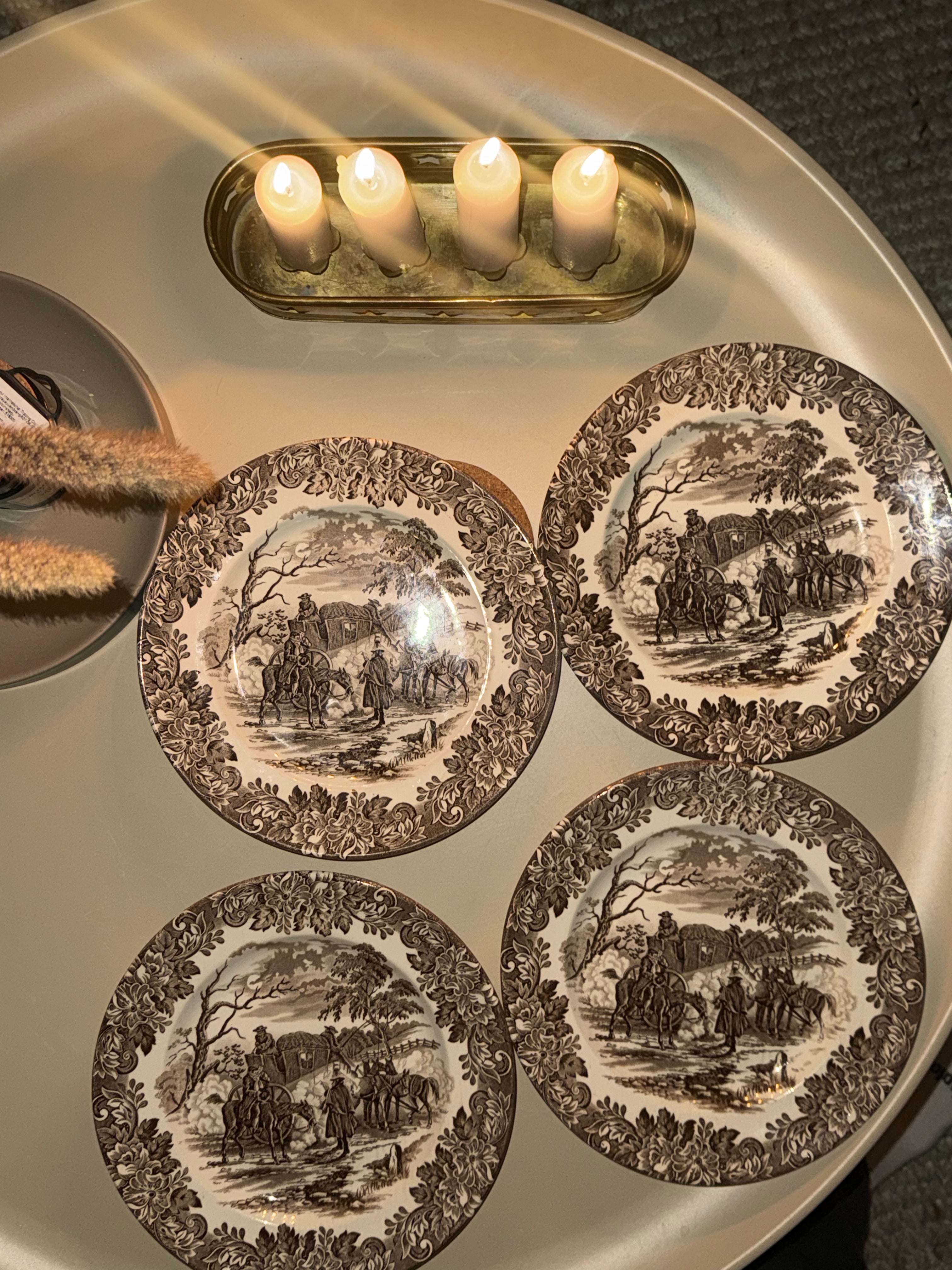 royal tudor ' castle' bruine borden 4st,