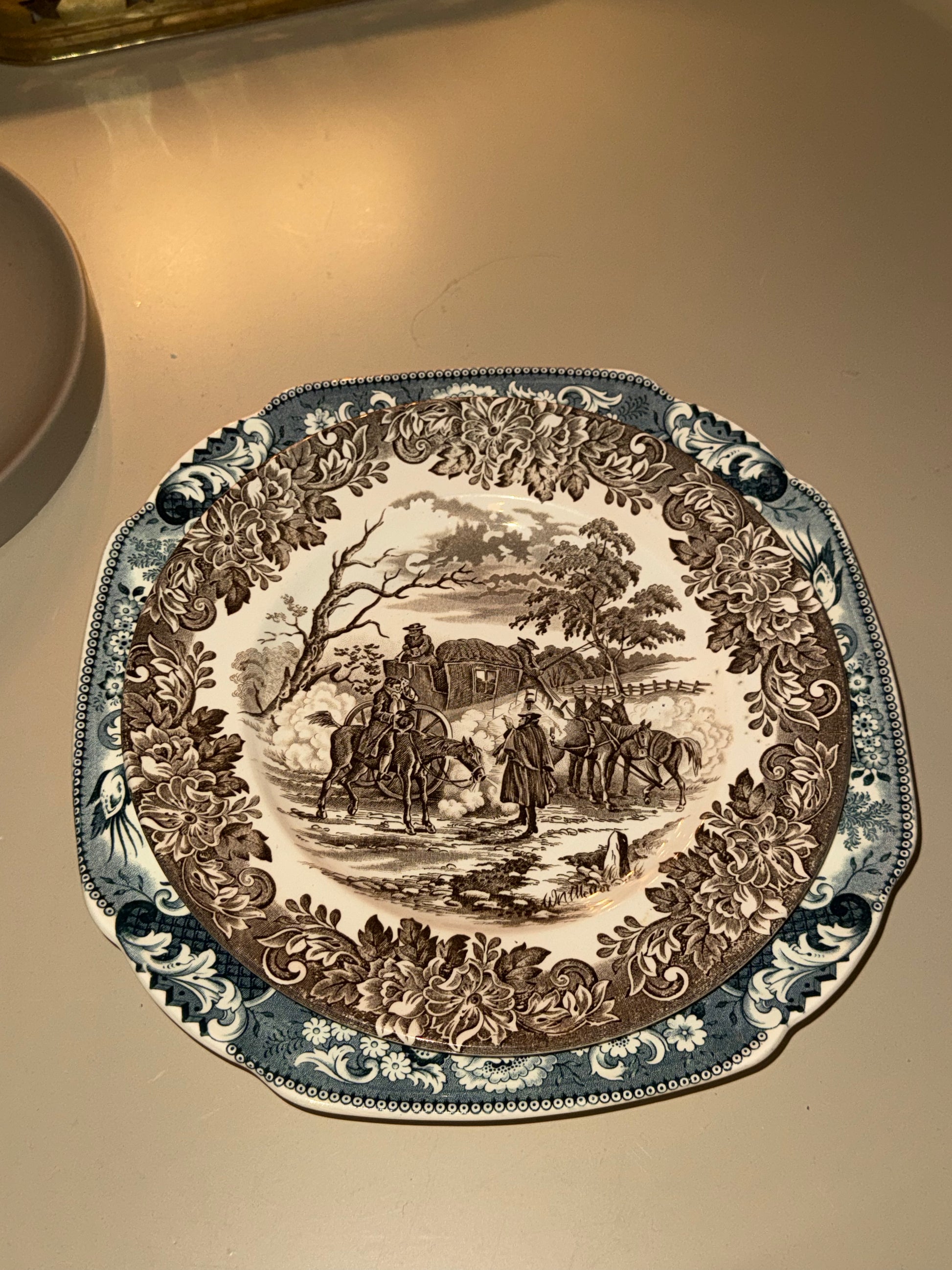 royal tudor ' castle' bruine borden 4st,