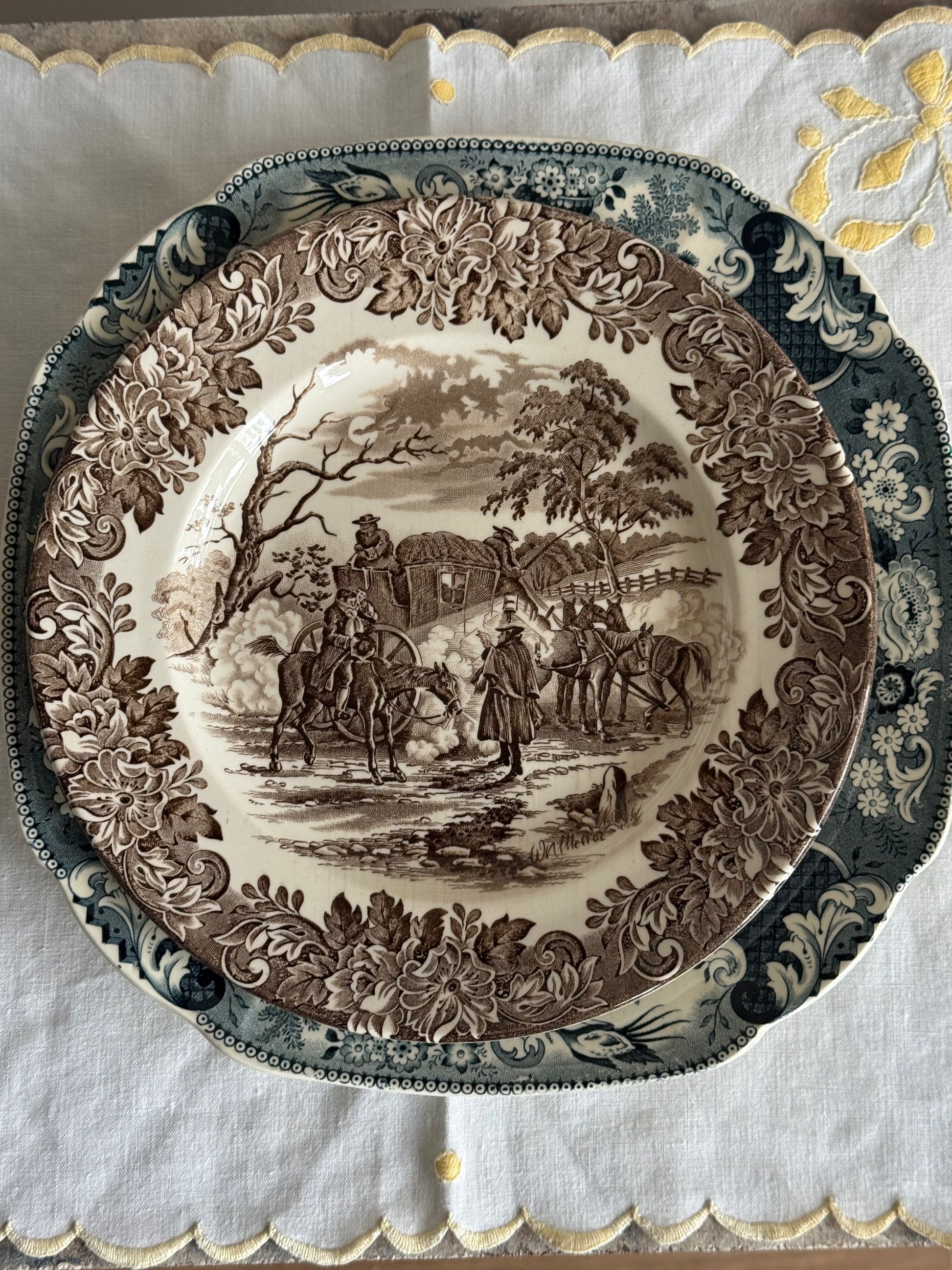 royal tudor ' castle' bruine borden 4st,