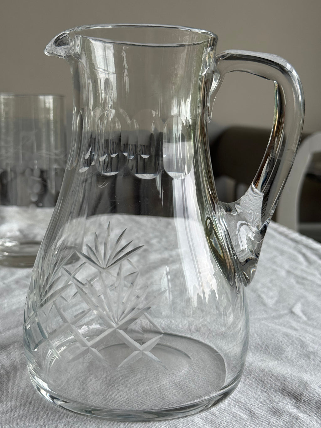 vintage waterkan met werkje