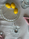 schelpvormige serveer/ snack bord