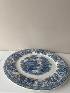 Groot bord Tonquin by Myott. blauw