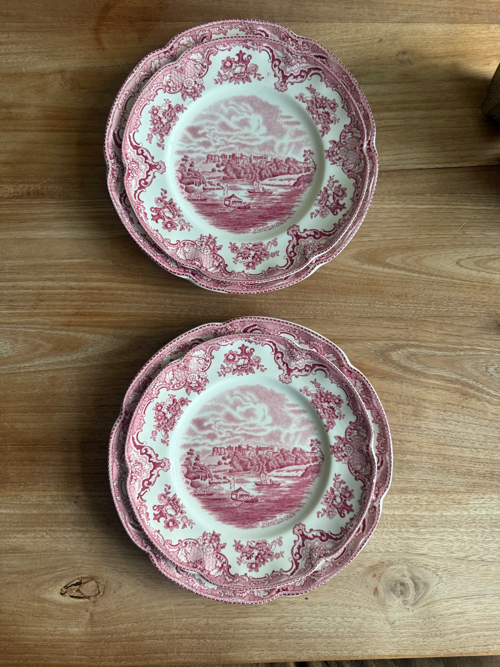 2 gangen roze borden - Johnson brothers England