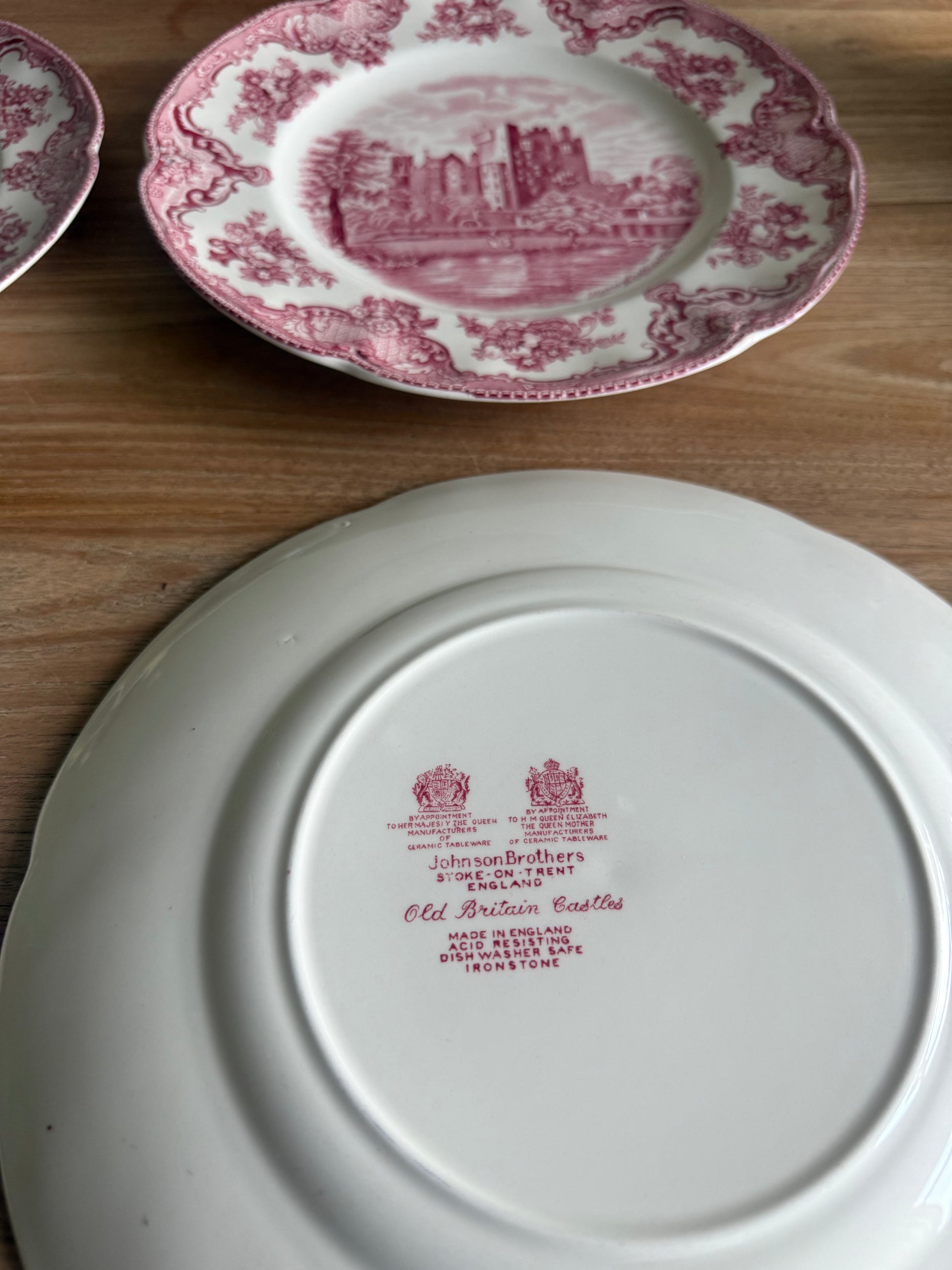 2 gangen roze borden - Johnson brothers England