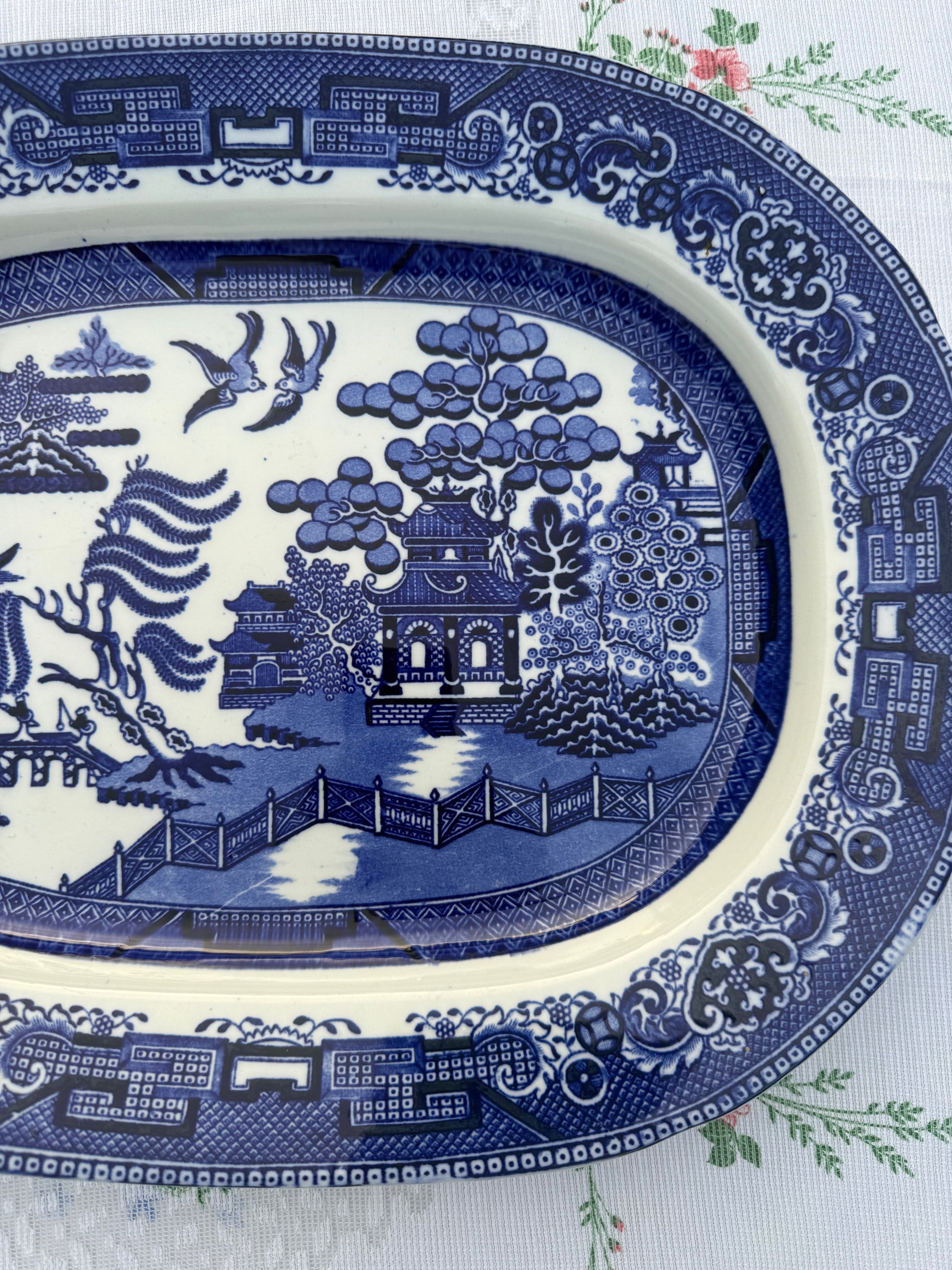 vintage blue willow Baker & Co. schaal