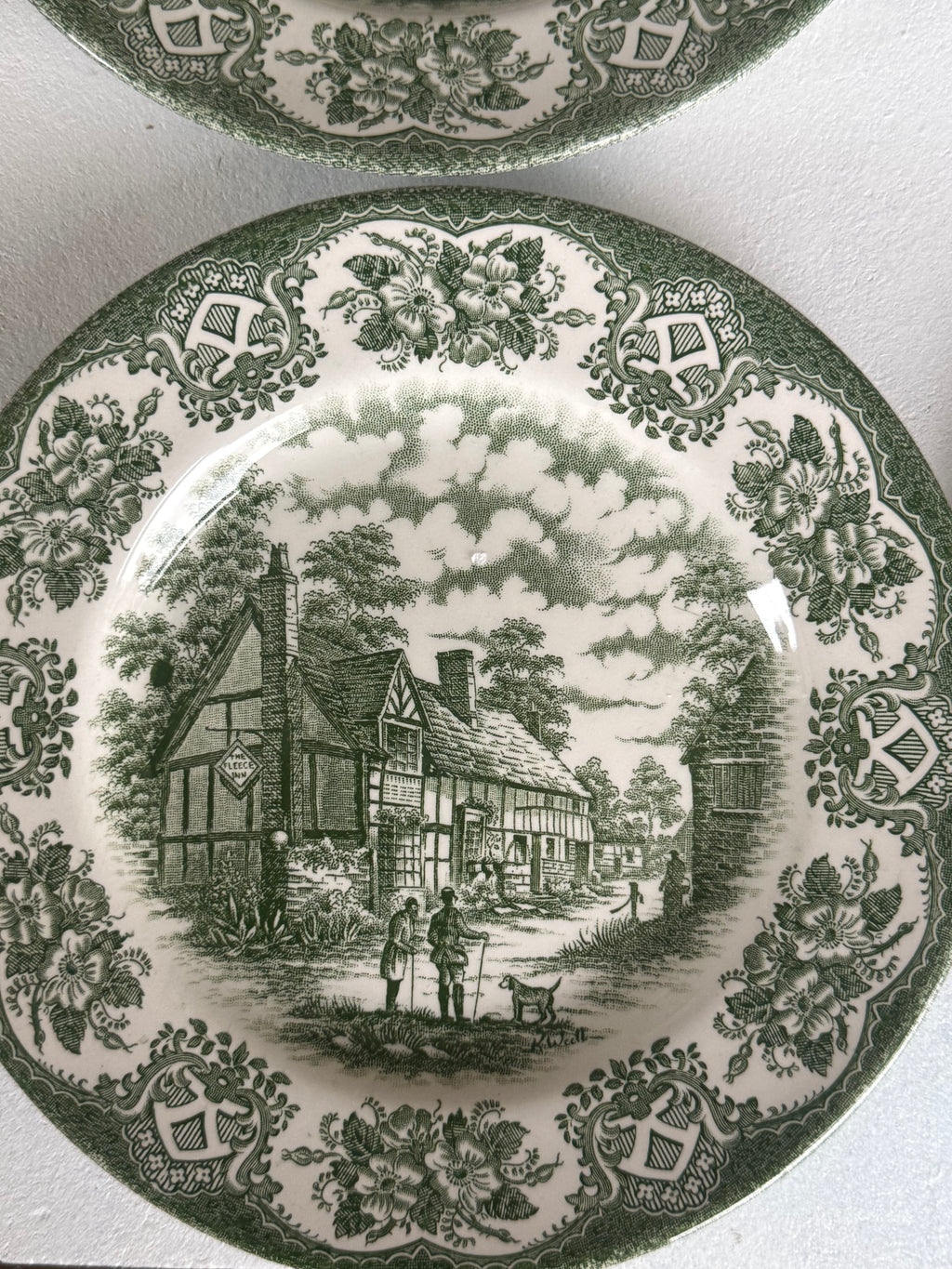 Old inns series borden in groen (4st.) Ironstone England. 16 cm.
